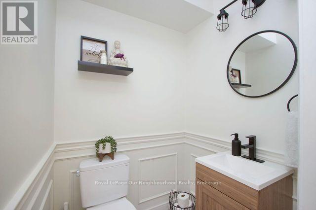 18 Threadgold Court, Whitby, Ontario  L1P 1L9 - Photo 20 - E13430496