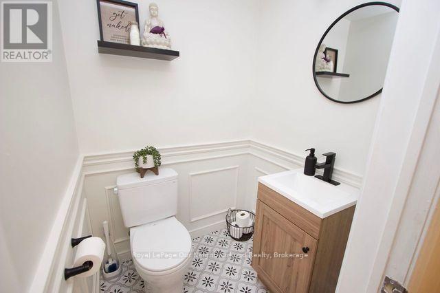 18 Threadgold Court, Whitby, Ontario  L1P 1L9 - Photo 21 - E13430496