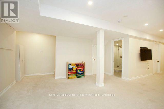 18 Threadgold Court, Whitby, Ontario  L1P 1L9 - Photo 30 - E13430496