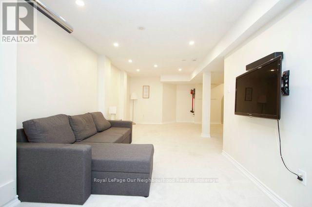18 Threadgold Court, Whitby, Ontario  L1P 1L9 - Photo 33 - E13430496