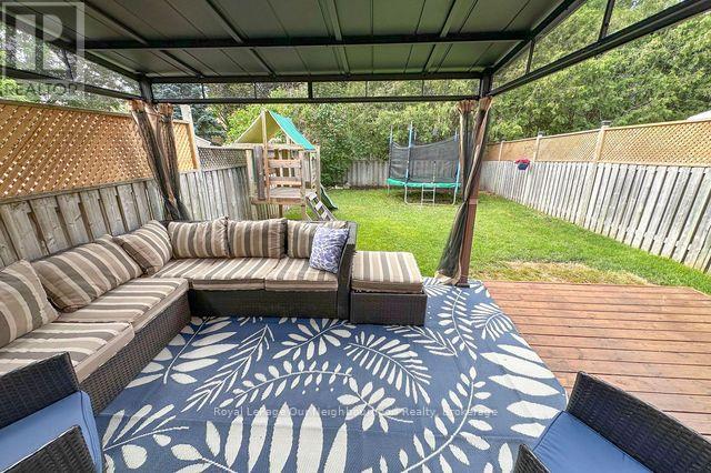 18 Threadgold Court, Whitby, Ontario  L1P 1L9 - Photo 34 - E13430496