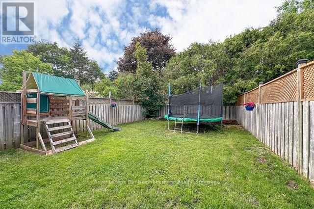 18 Threadgold Court, Whitby, Ontario  L1P 1L9 - Photo 36 - E13430496