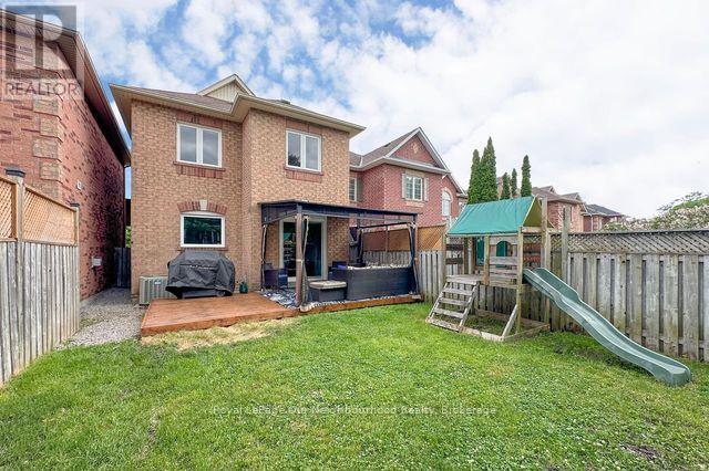 18 Threadgold Court, Whitby, Ontario  L1P 1L9 - Photo 37 - E13430496