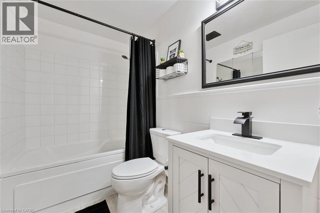 74 Calmcrest Drive, Kitchener, Ontario  N2E 1V3 - Photo 22 - 40835435