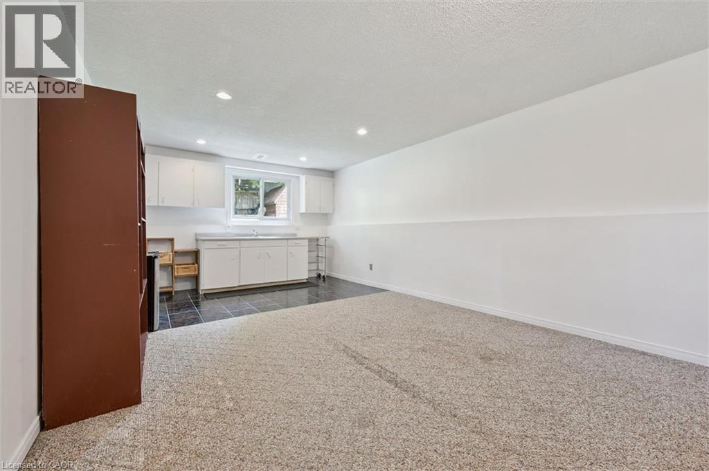 74 Calmcrest Drive, Kitchener, Ontario  N2E 1V3 - Photo 28 - 40835435