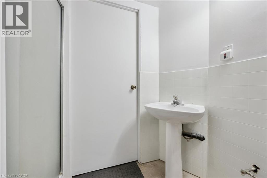 74 Calmcrest Drive, Kitchener, Ontario  N2E 1V3 - Photo 31 - 40835435