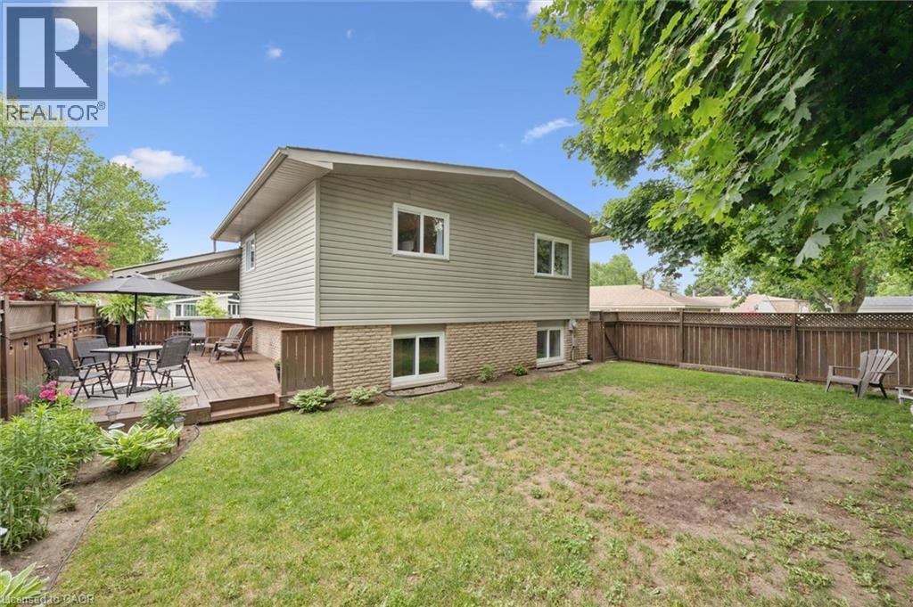 74 Calmcrest Drive, Kitchener, Ontario  N2E 1V3 - Photo 37 - 40835435