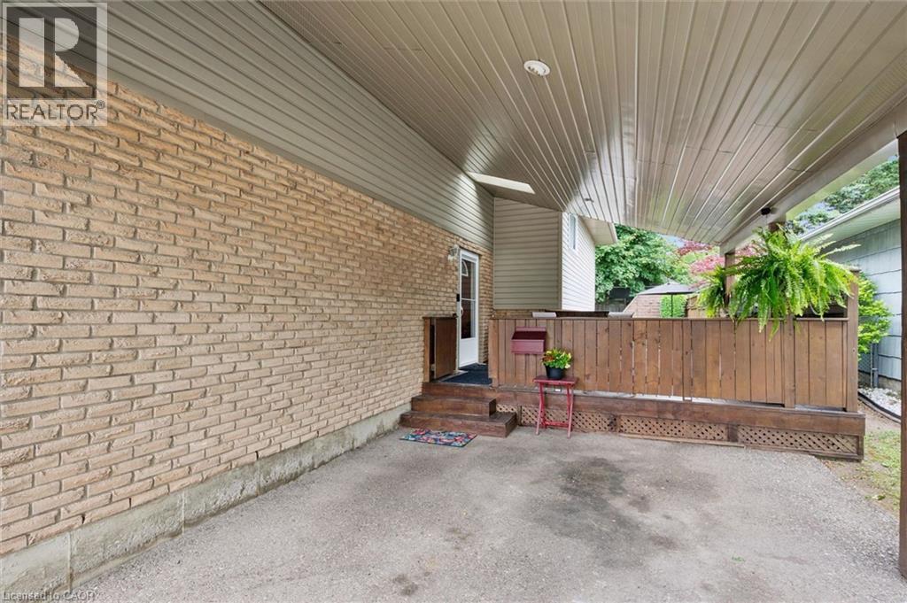 74 Calmcrest Drive, Kitchener, Ontario  N2E 1V3 - Photo 4 - 40835435