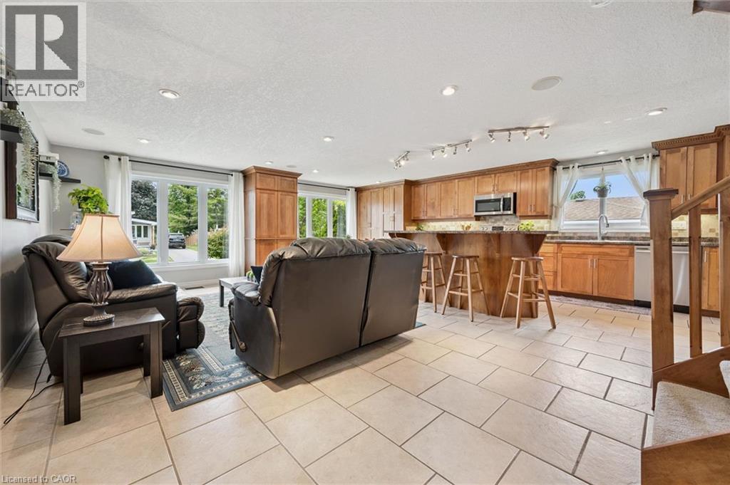 74 Calmcrest Drive, Kitchener, Ontario  N2E 1V3 - Photo 7 - 40835435