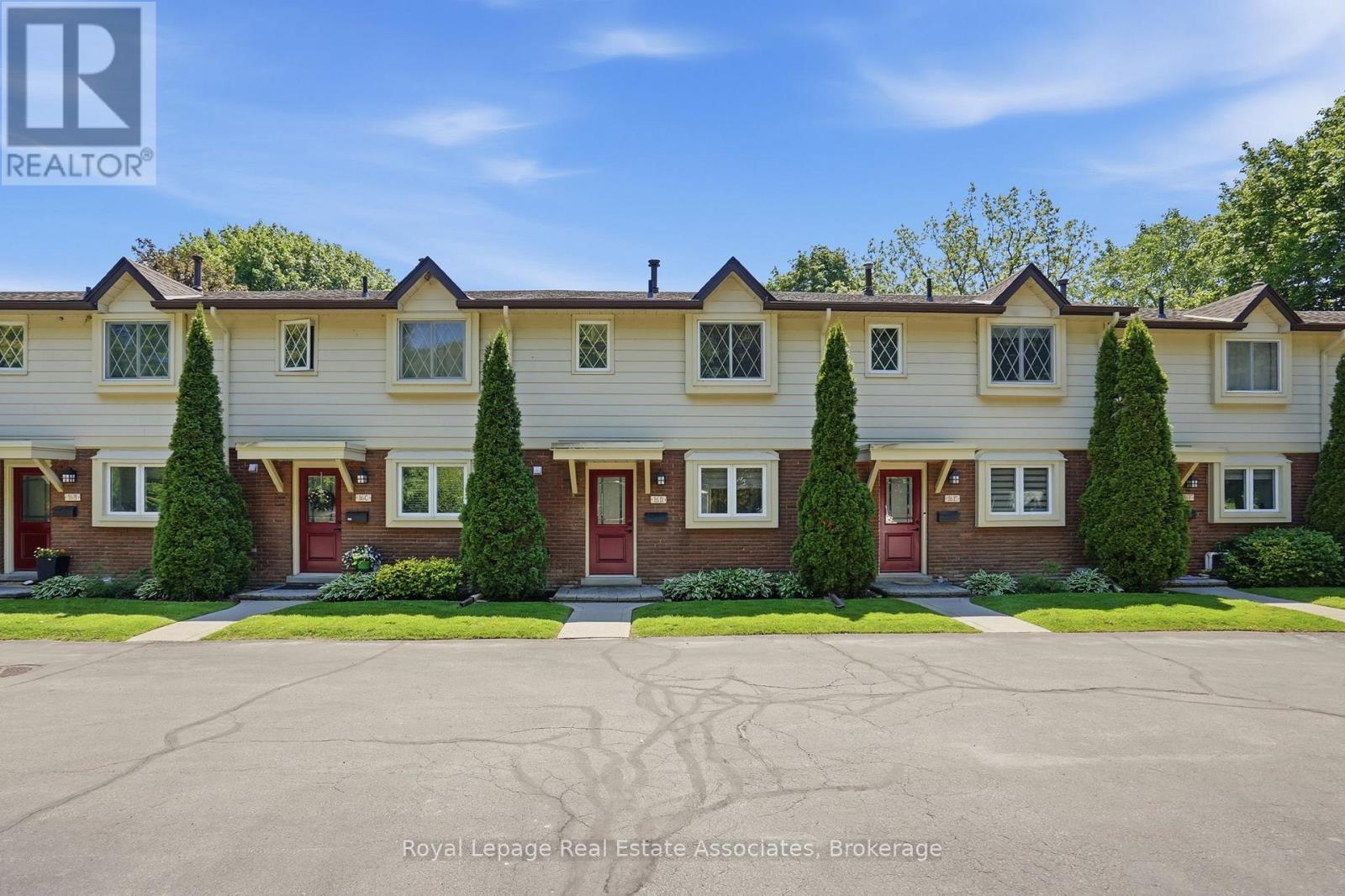 D(4) - 16d Bond Street S, Hamilton, Ontario  L9H 3H1 - Photo 2 - X13430306