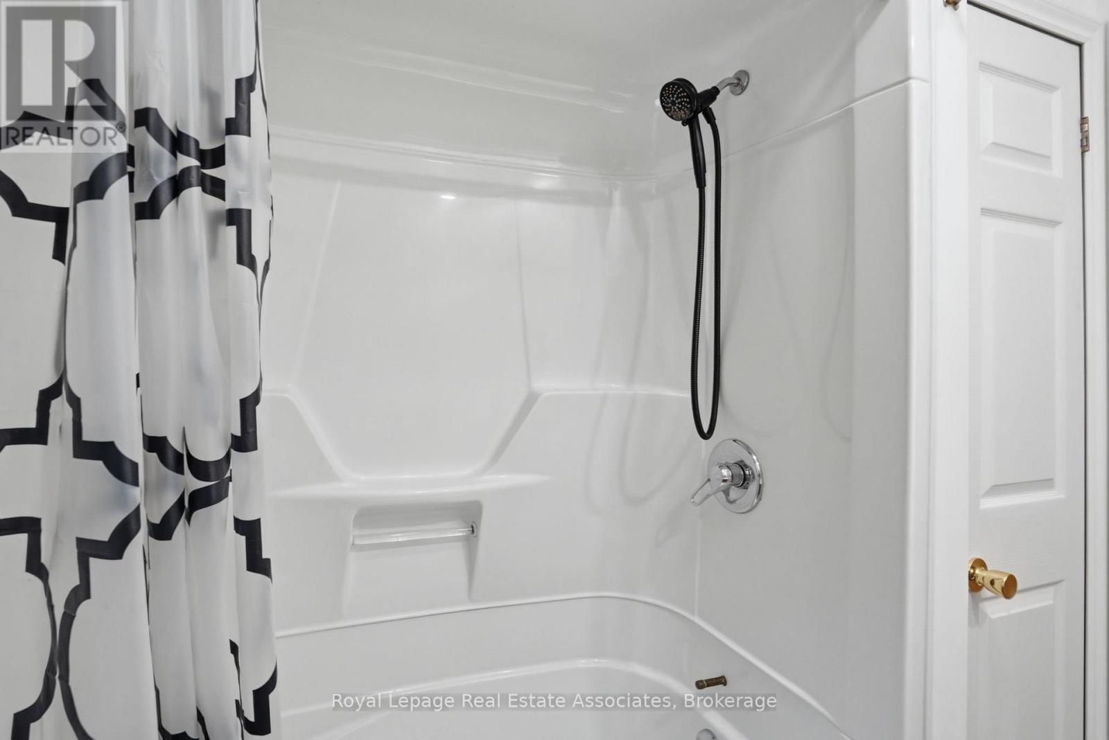 D(4) - 16d Bond Street S, Hamilton, Ontario  L9H 3H1 - Photo 23 - X13430306