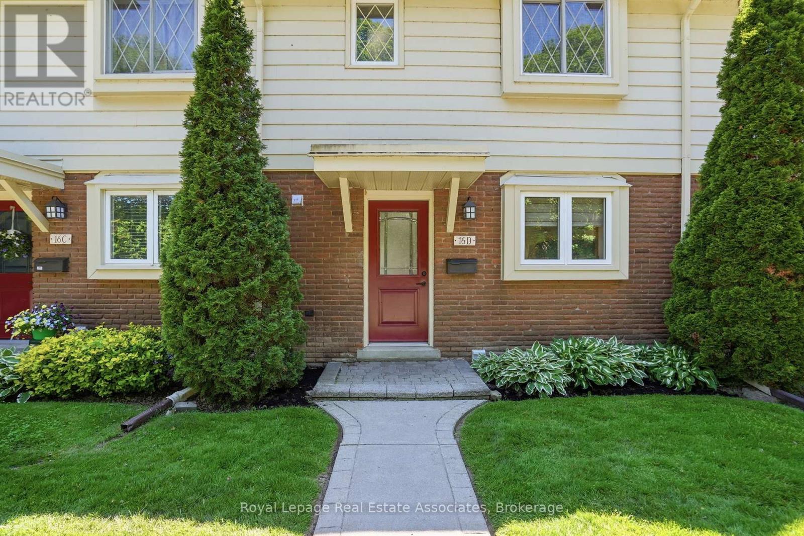 D(4) - 16d Bond Street S, Hamilton, Ontario  L9H 3H1 - Photo 3 - X13430306