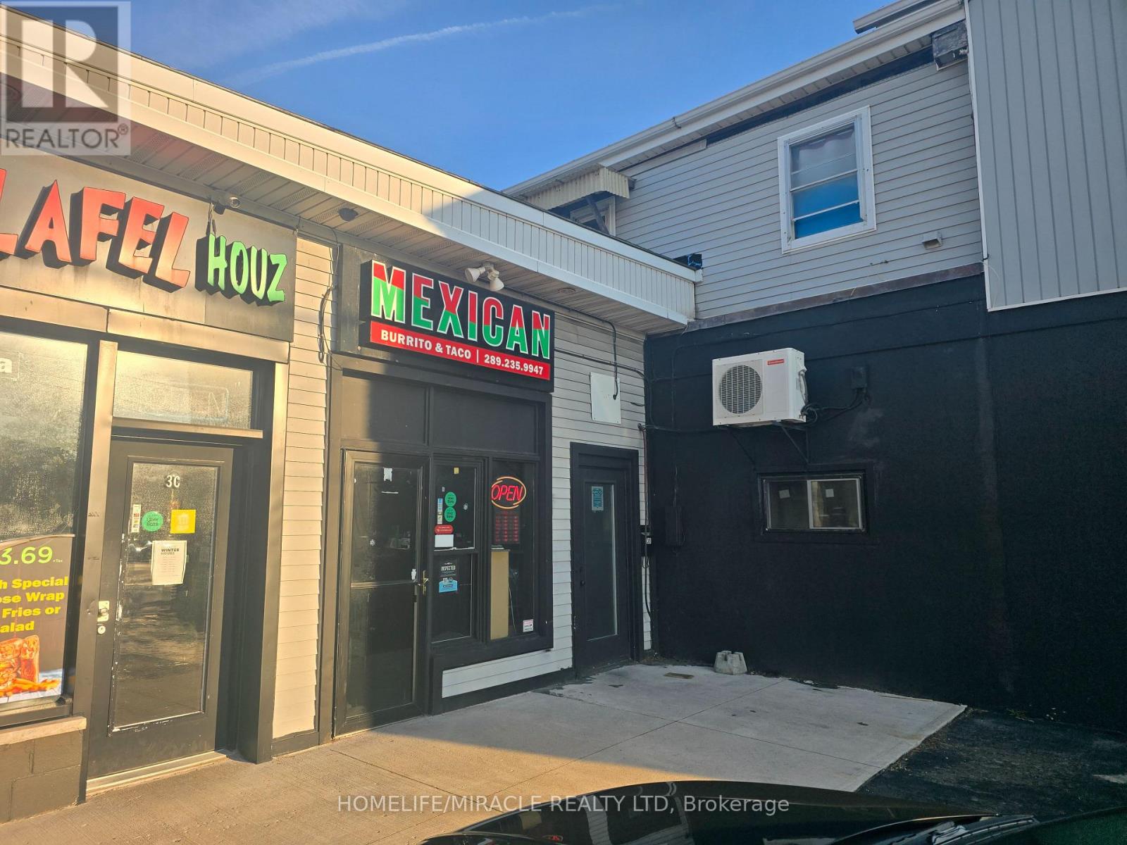 3B MOUNTAIN STREET, Grimsby, Ontario