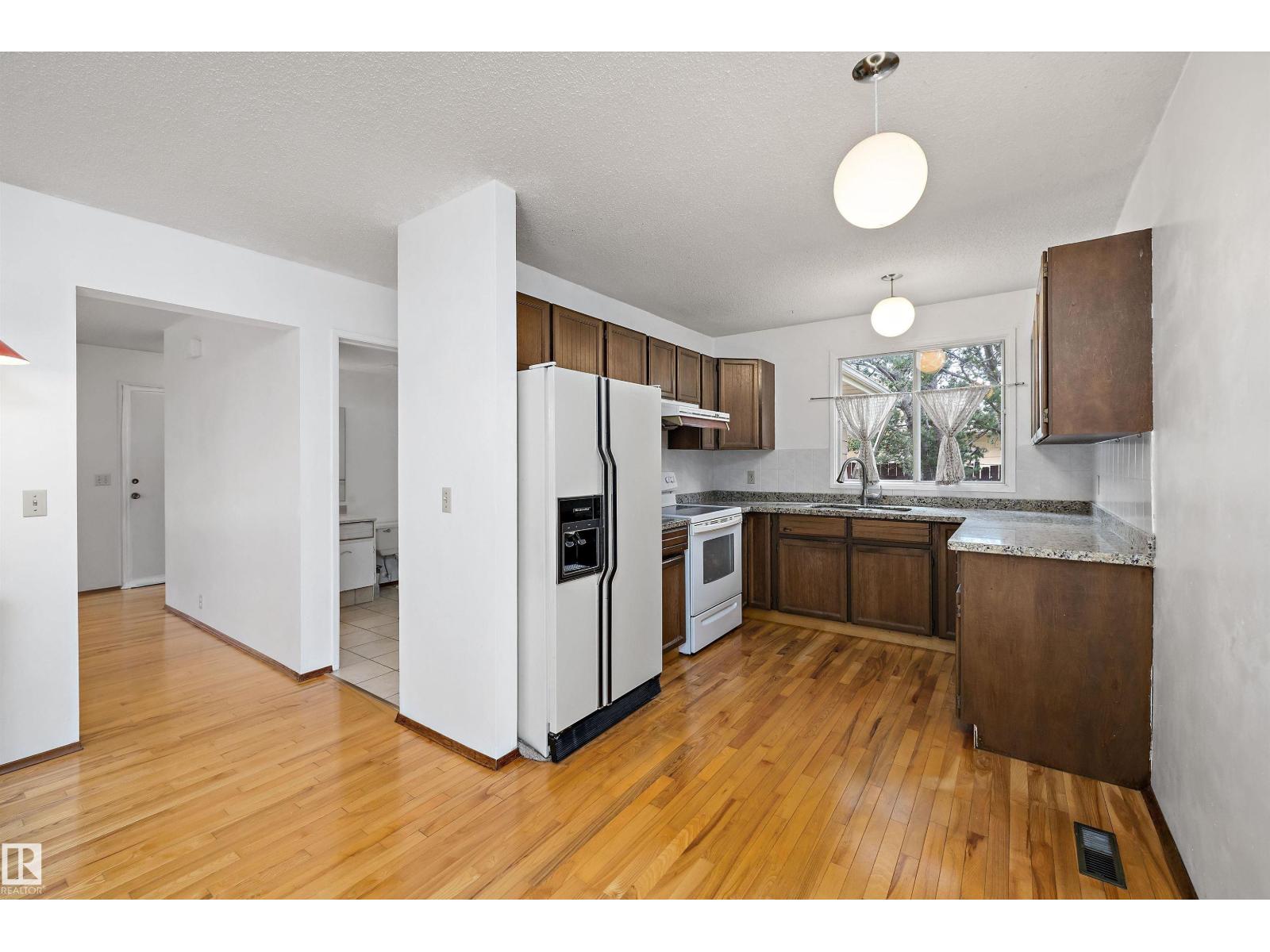 6816 40 Av NW, Edmonton, Alberta  T6K 1B4 - Photo 14 - E4492980