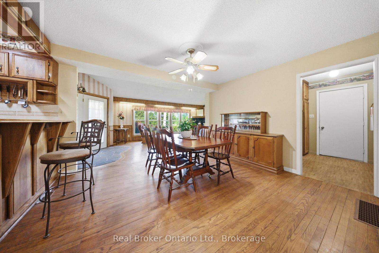 800 Tremaine Avenue S, North Perth, Ontario  N4W 3G9 - Photo 30 - X13430726