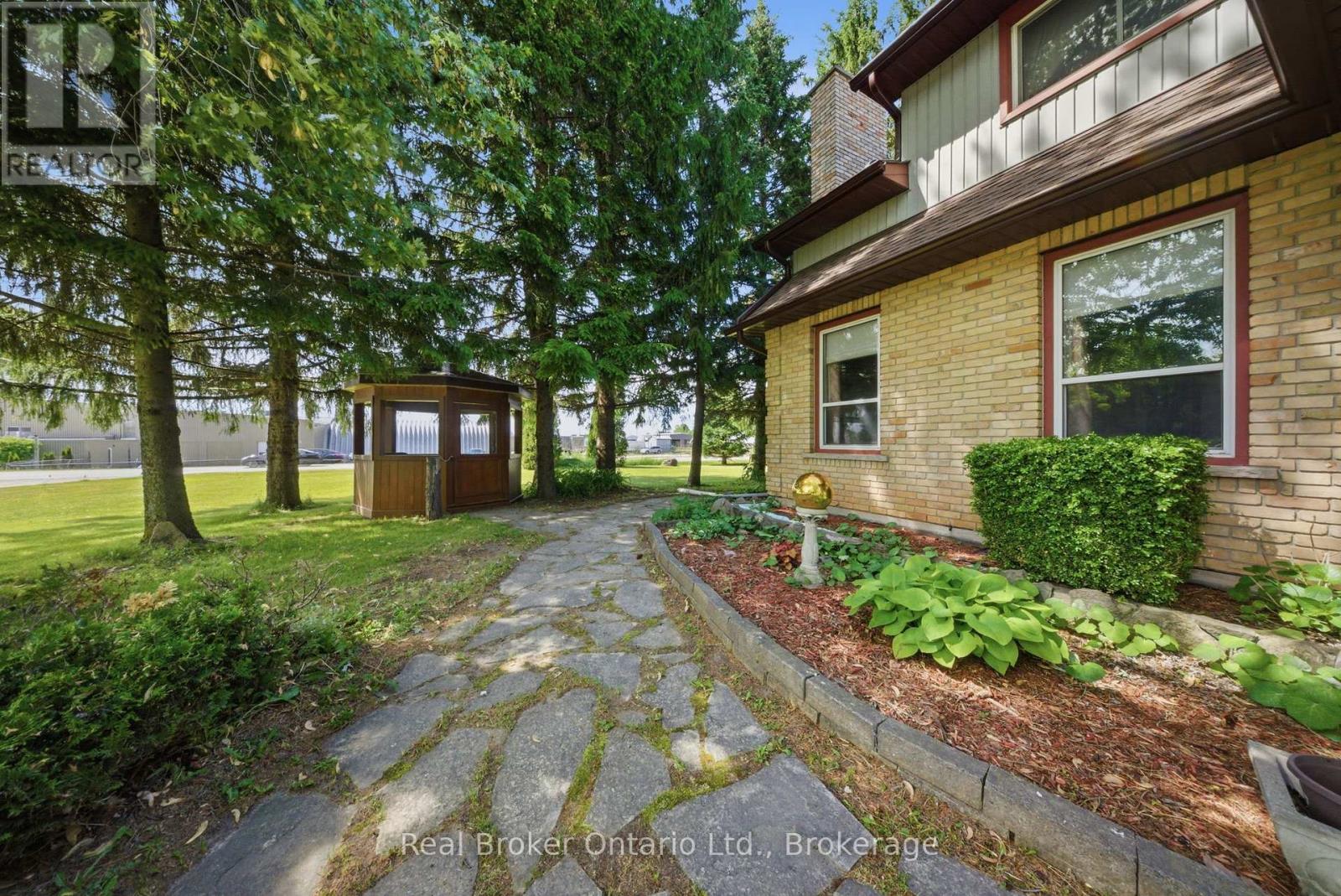 800 Tremaine Avenue S, North Perth, Ontario  N4W 3G9 - Photo 39 - X13430726