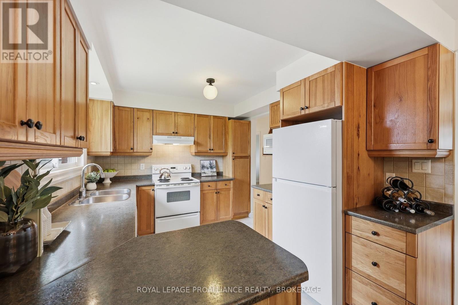 59 Metcalfe Avenue, Kingston, Ontario  K7M 2W7 - Photo 14 - X13430878