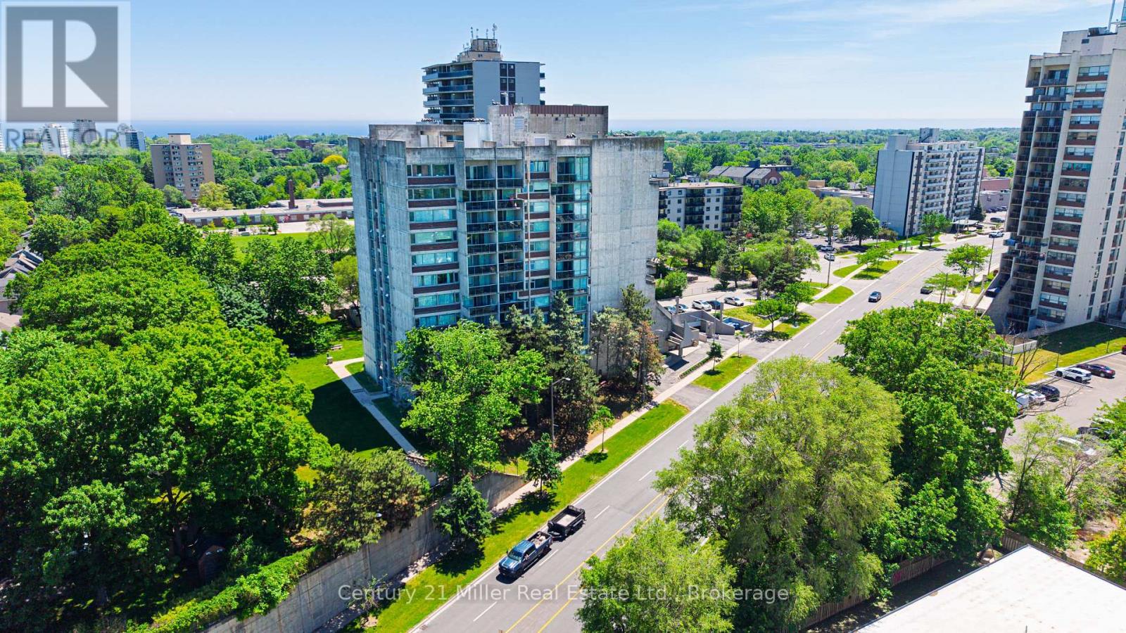 304 - 20 SPEERS ROAD, Oakville, Ontario