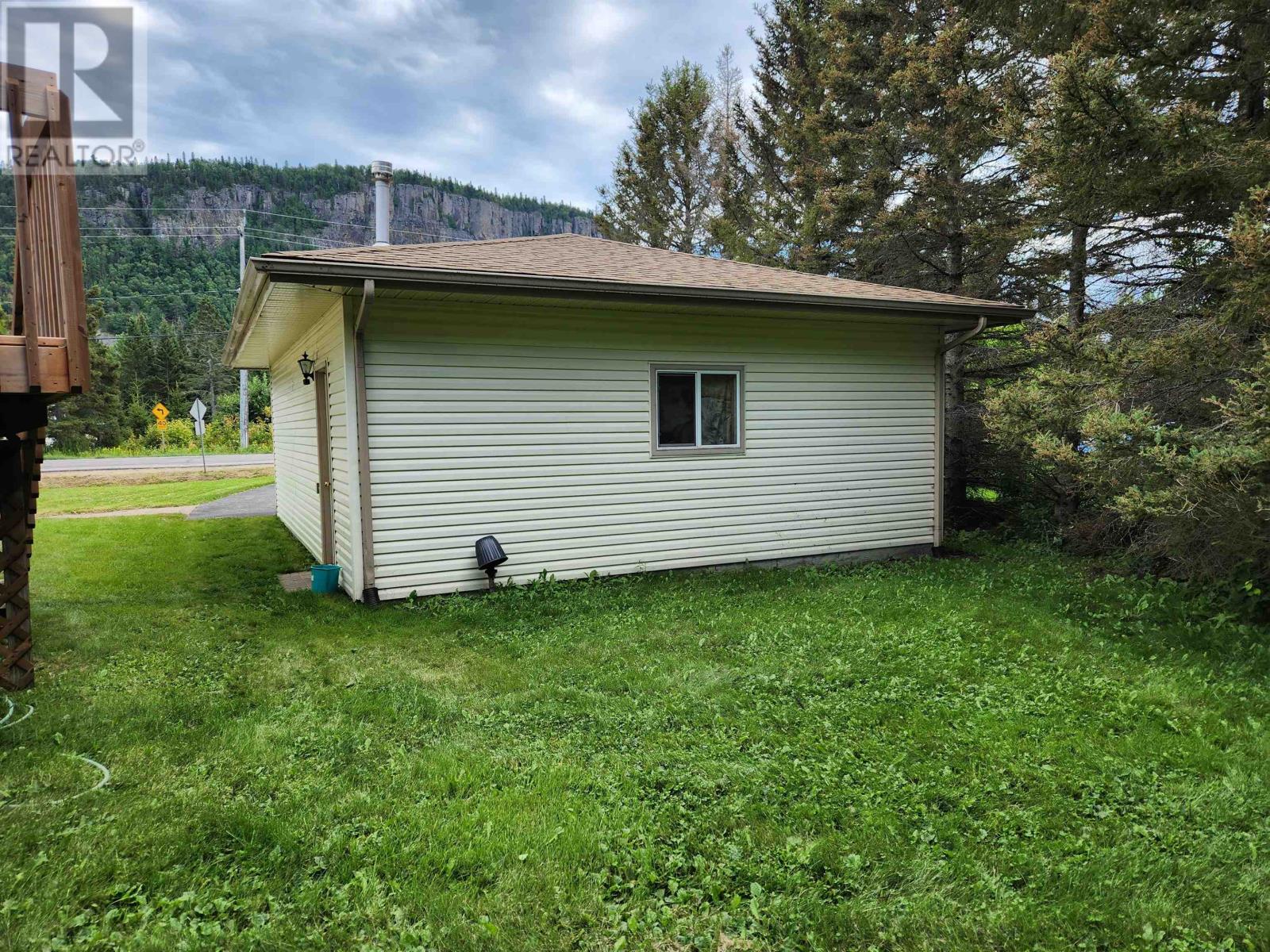 1589 Mountain Rd, Thunder Bay, Ontario  P7J 1C7 - Photo 4 - TB2601452
