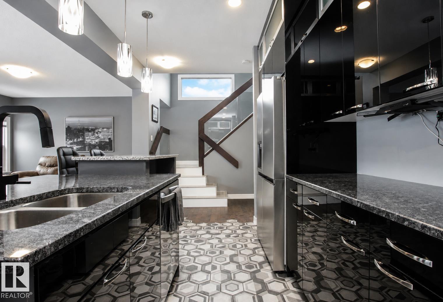 3334 Hilton Cr NW, Edmonton, Alberta  T6M 0N5 - Photo 14 - E4492987