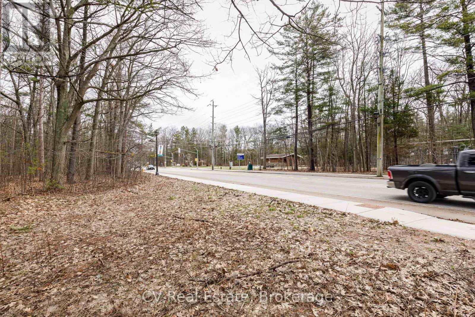 8 Poplar Street, Wasaga Beach, Ontario  L9Z 2X5 - Photo 23 - S13025998