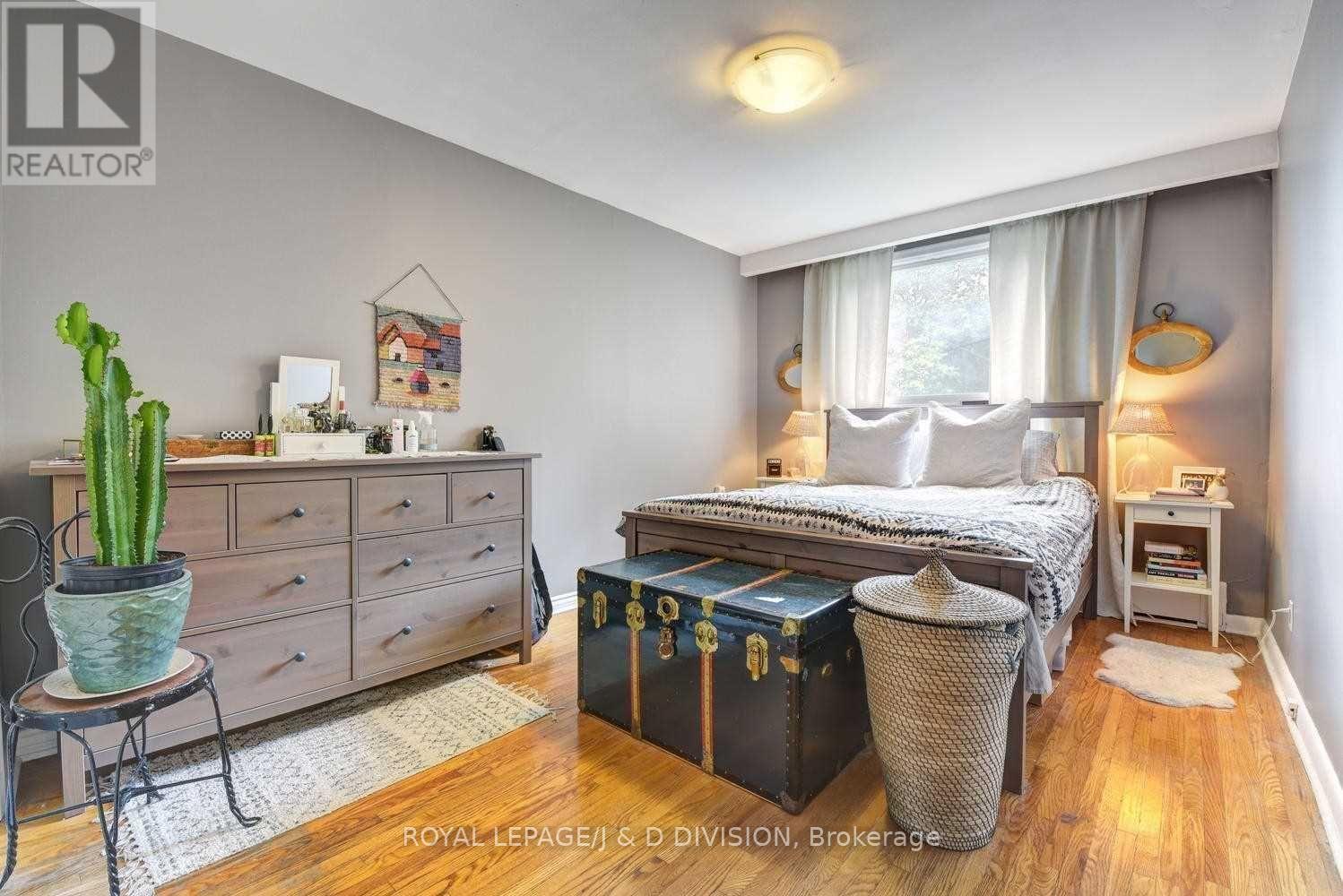 3 - 63 Earlsdale Avenue, Toronto, Ontario  M6C 1L2 - Photo 6 - C13430494