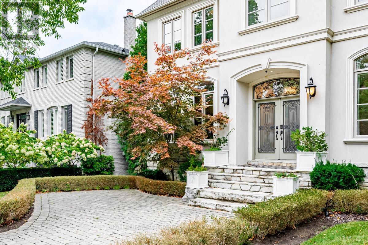 8 York Road, Toronto, Ontario  M2L 1H5 - Photo 3 - C13430528