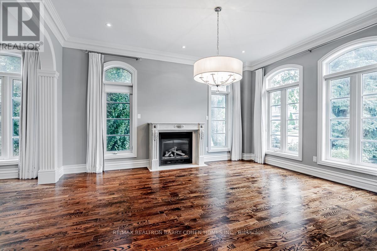 8 York Road, Toronto, Ontario  M2L 1H5 - Photo 6 - C13430528