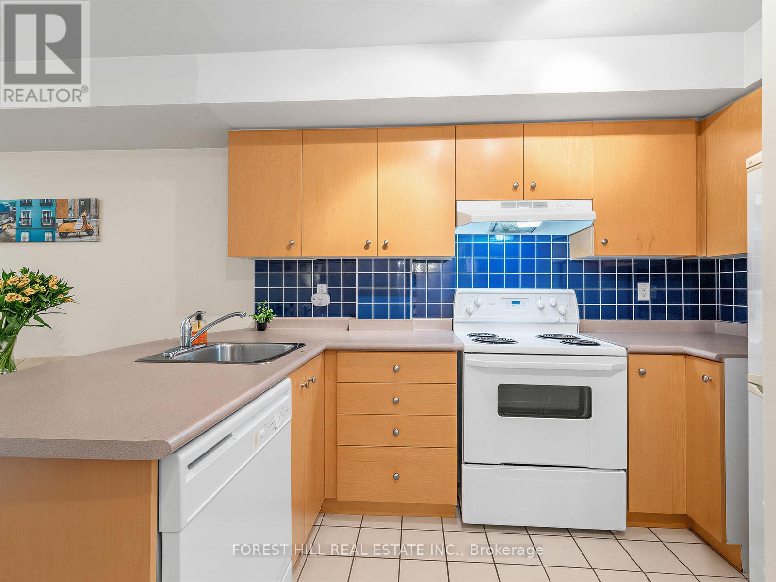 124 - 415 JARVIS STREET Toronto (Cabbagetown-South St. James Town), ON M4Y 3C1