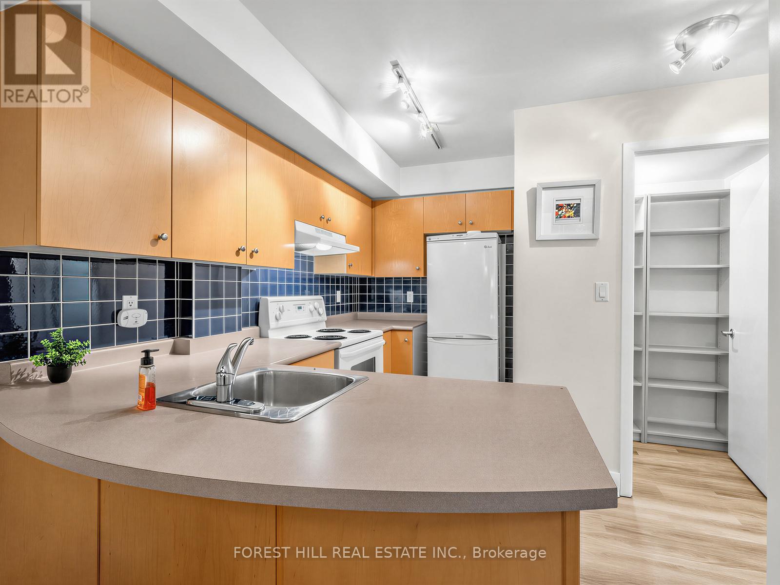 124 - 415 JARVIS STREET Toronto (Cabbagetown-South St. James Town), ON M4Y 3C1