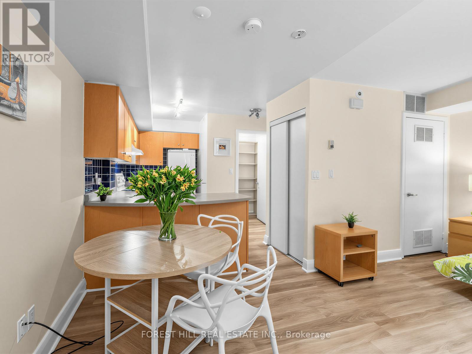 124 - 415 JARVIS STREET Toronto (Cabbagetown-South St. James Town), ON M4Y 3C1