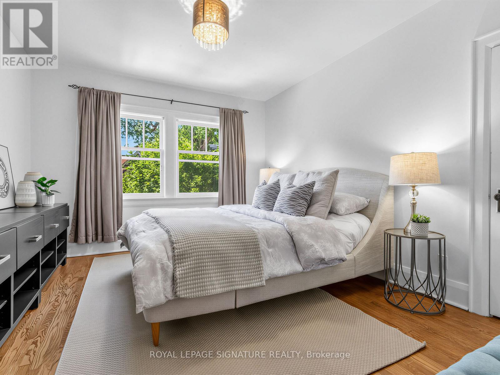 5 Watford Avenue, Toronto, Ontario  M6C 1G4 - Photo 11 - C13430754