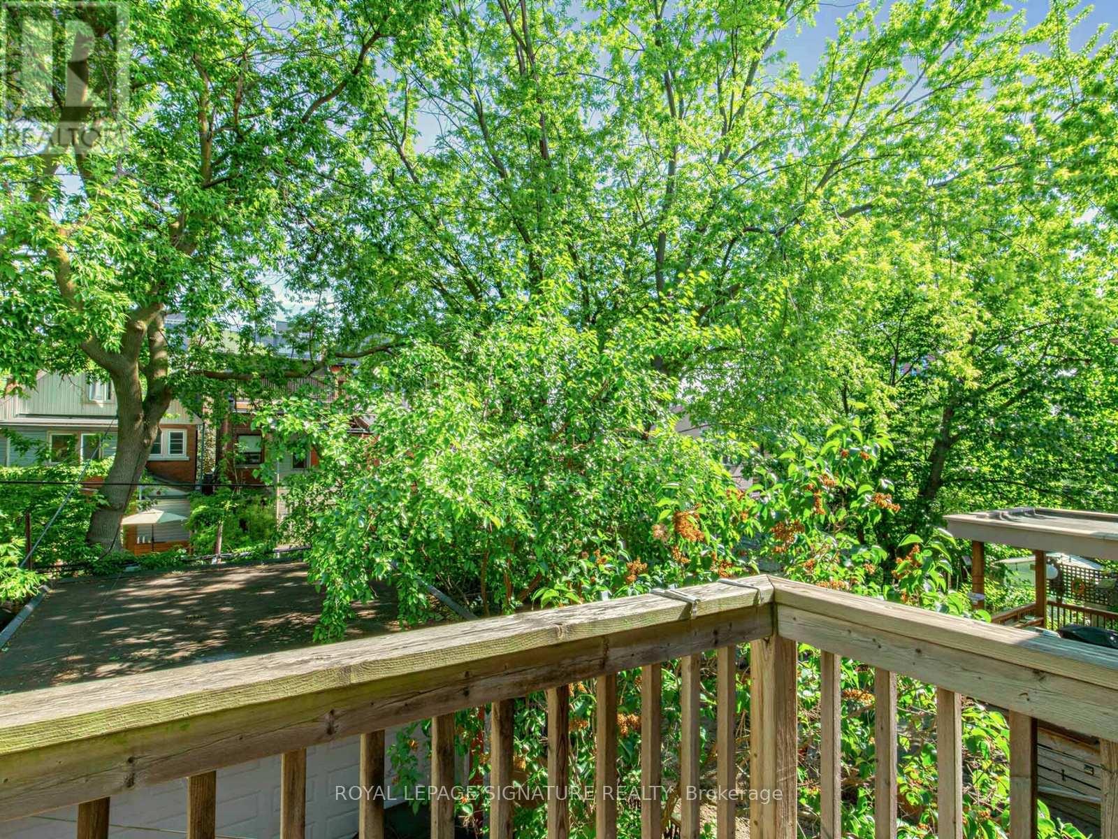 5 Watford Avenue, Toronto, Ontario  M6C 1G4 - Photo 17 - C13430754