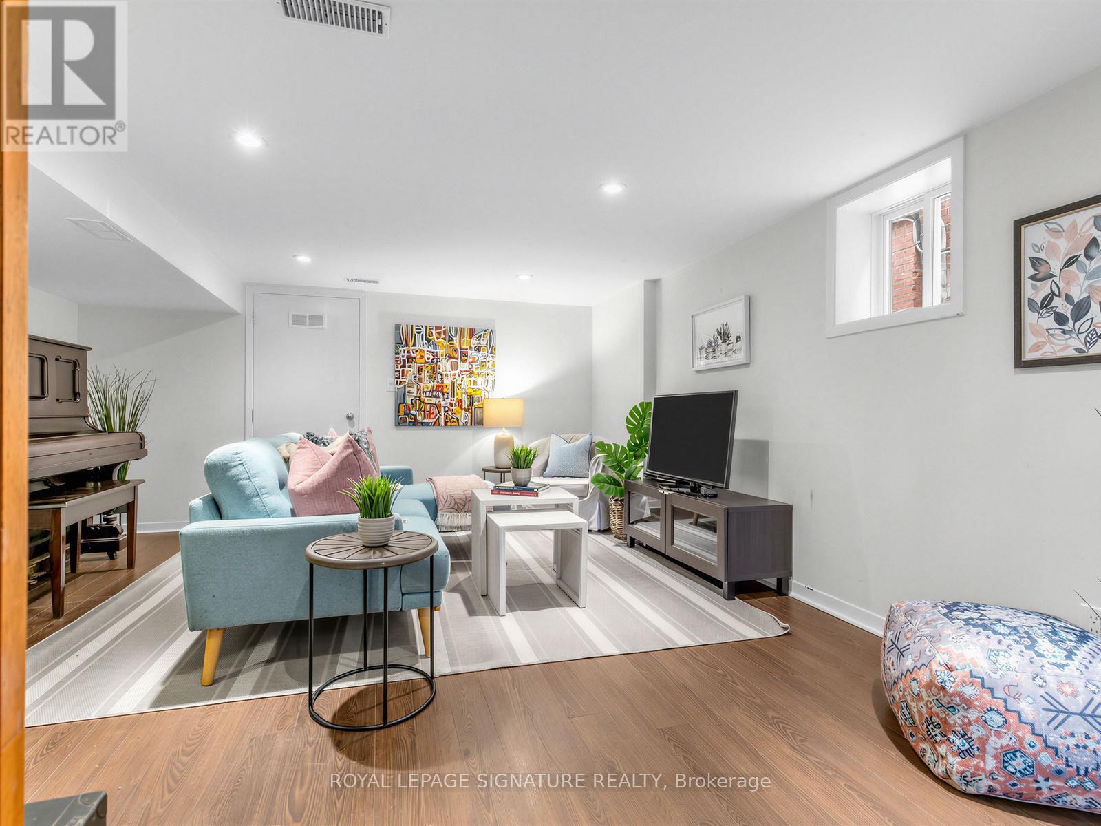5 Watford Avenue, Toronto, Ontario  M6C 1G4 - Photo 20 - C13430754
