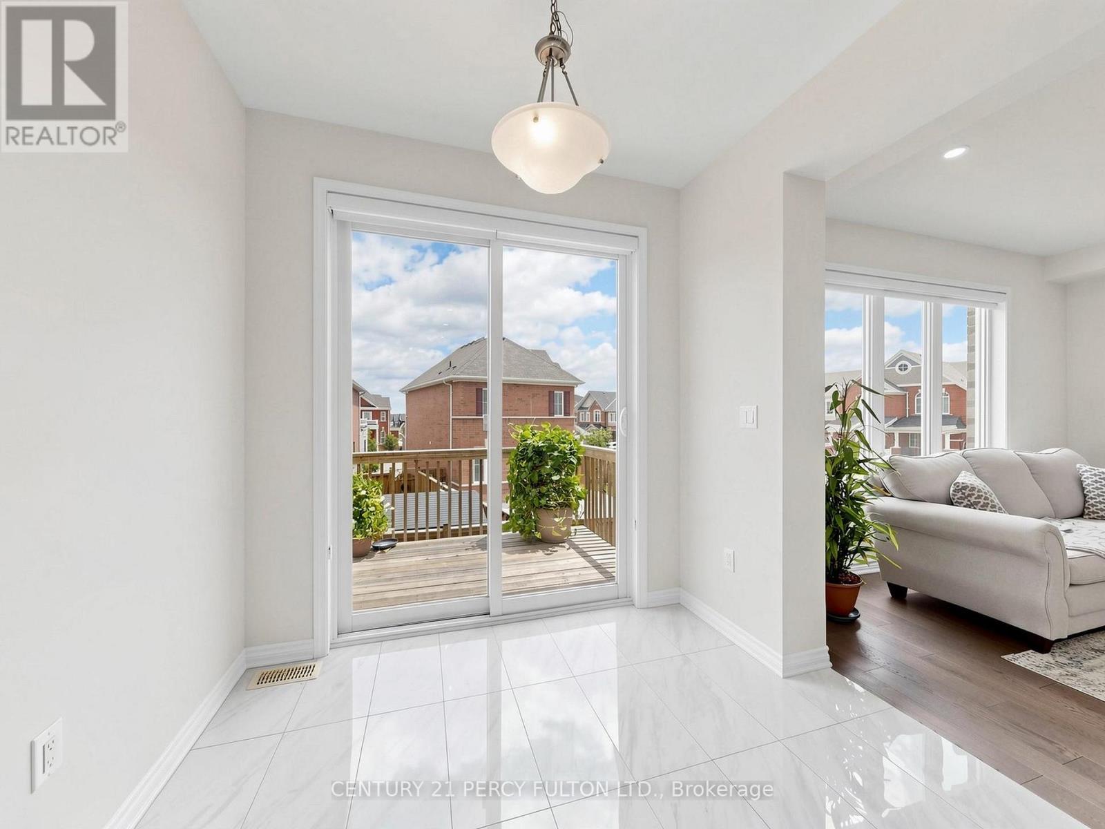 2715 Sapphire Drive, Pickering, Ontario  L1X 0G3 - Photo 10 - E13430488