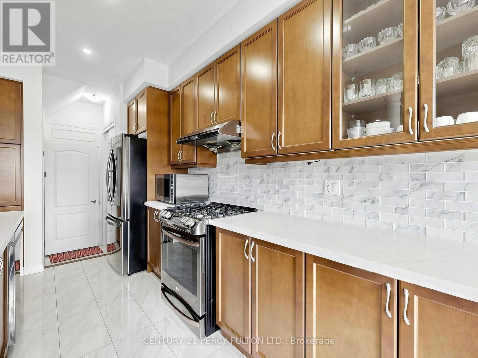 2715 Sapphire Drive, Pickering, Ontario  L1X 0G3 - Photo 8 - E13430488