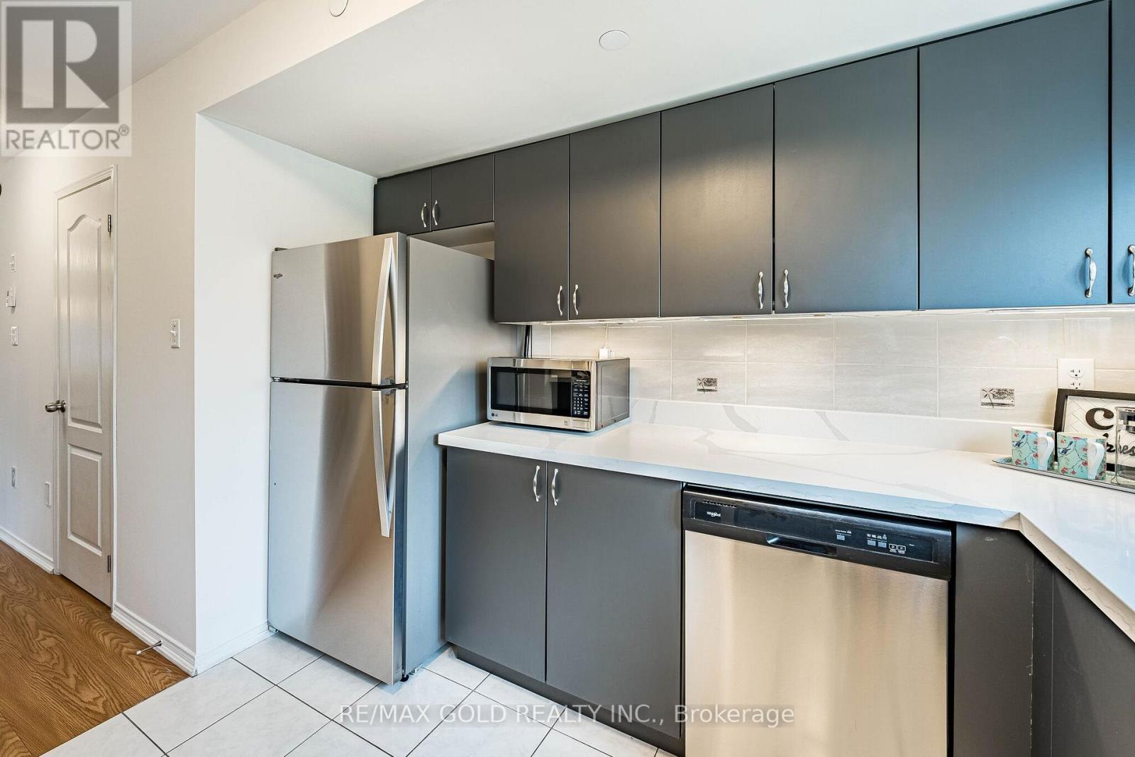 2485 Rosedrop Path, Oshawa, Ontario  L1L 0L2 - Photo 18 - E13430716