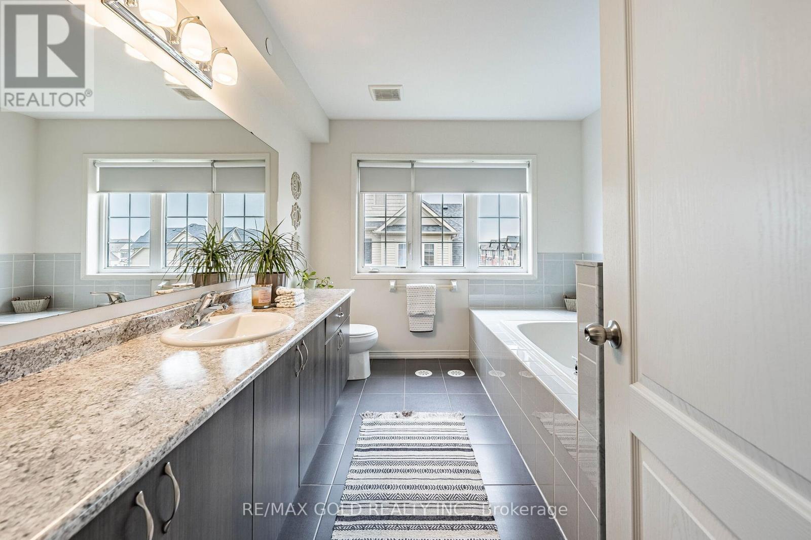 2485 Rosedrop Path, Oshawa, Ontario  L1L 0L2 - Photo 41 - E13430716
