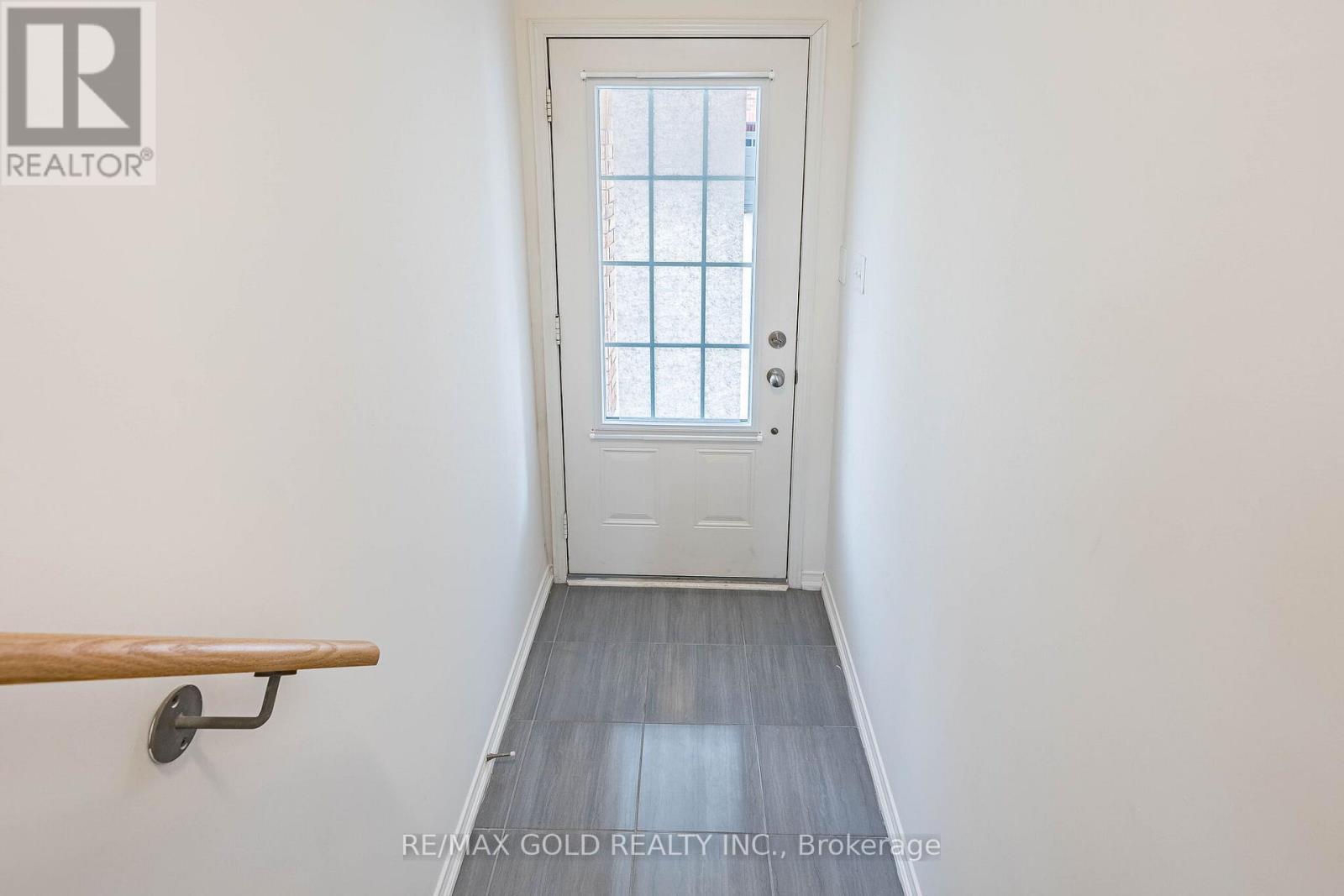 2485 Rosedrop Path, Oshawa, Ontario  L1L 0L2 - Photo 5 - E13430716