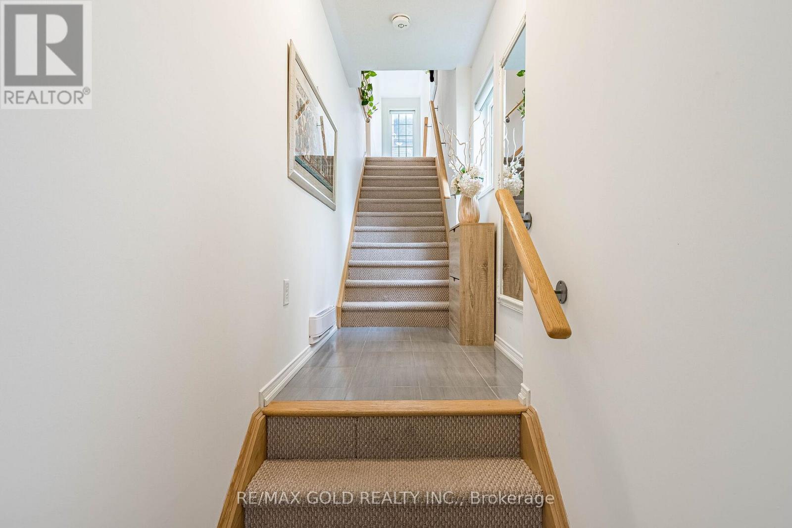 2485 Rosedrop Path, Oshawa, Ontario  L1L 0L2 - Photo 6 - E13430716