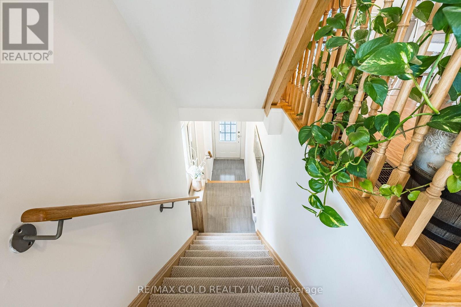 2485 Rosedrop Path, Oshawa, Ontario  L1L 0L2 - Photo 7 - E13430716