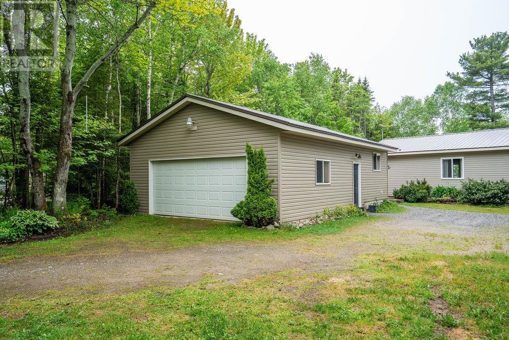 1088 Four Seasons Dr, Sault Ste. Marie, Ontario  P0S 1E0 - Photo 4 - SM261401
