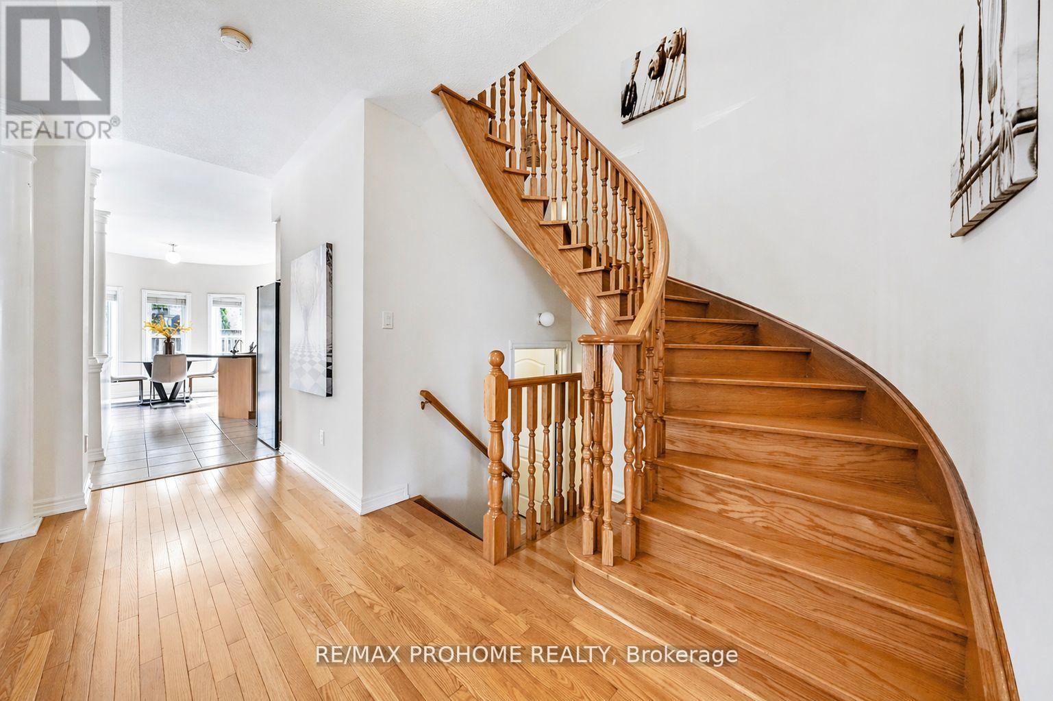 34 Inverhuron Street, Richmond Hill, Ontario  L4E 4H2 - Photo 18 - N13430546