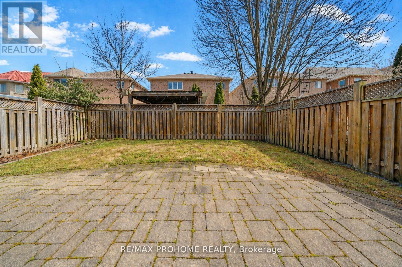 34 Inverhuron Street, Richmond Hill, Ontario  L4E 4H2 - Photo 27 - N13430546