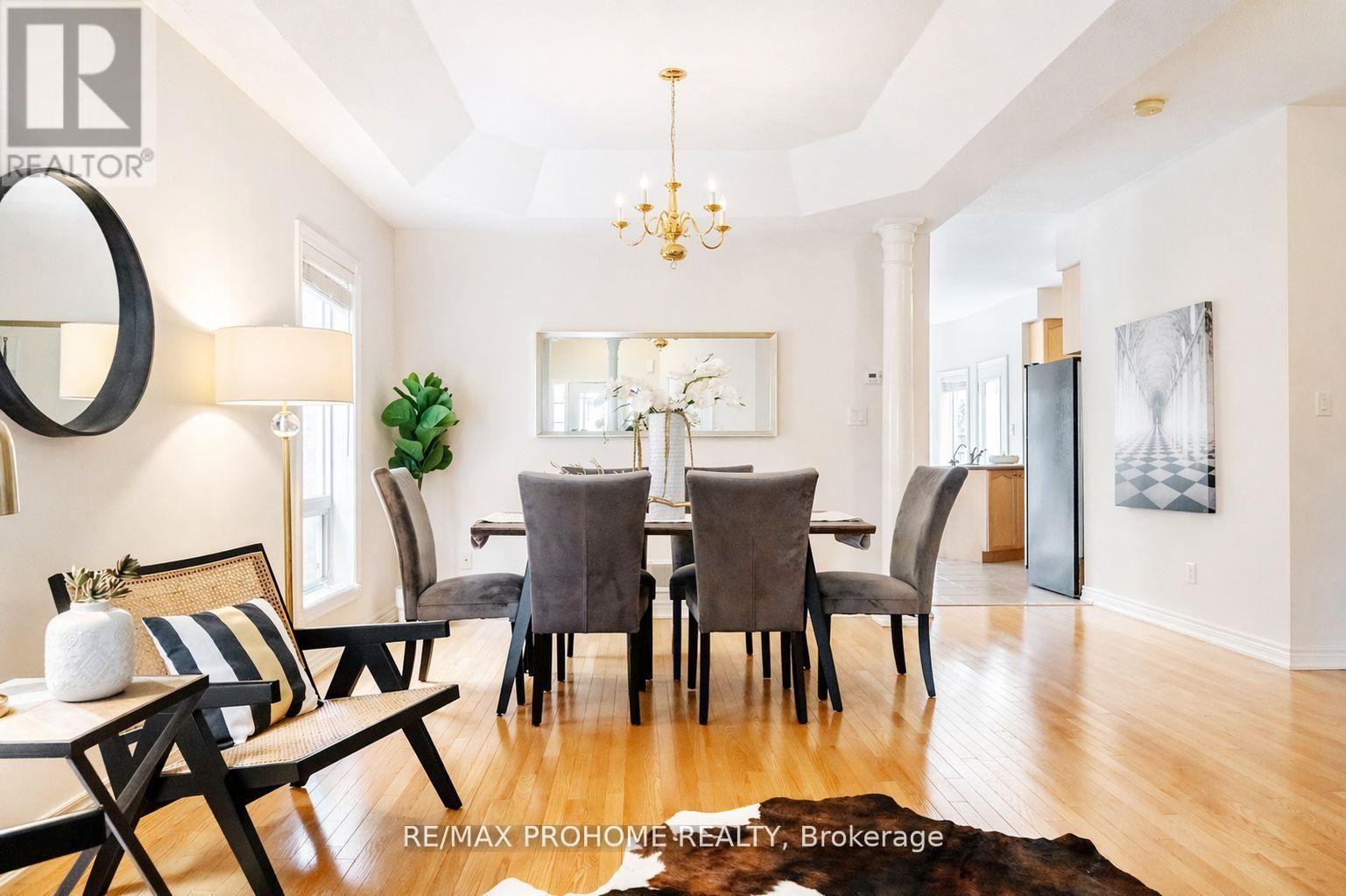 34 Inverhuron Street, Richmond Hill, Ontario  L4E 4H2 - Photo 7 - N13430546