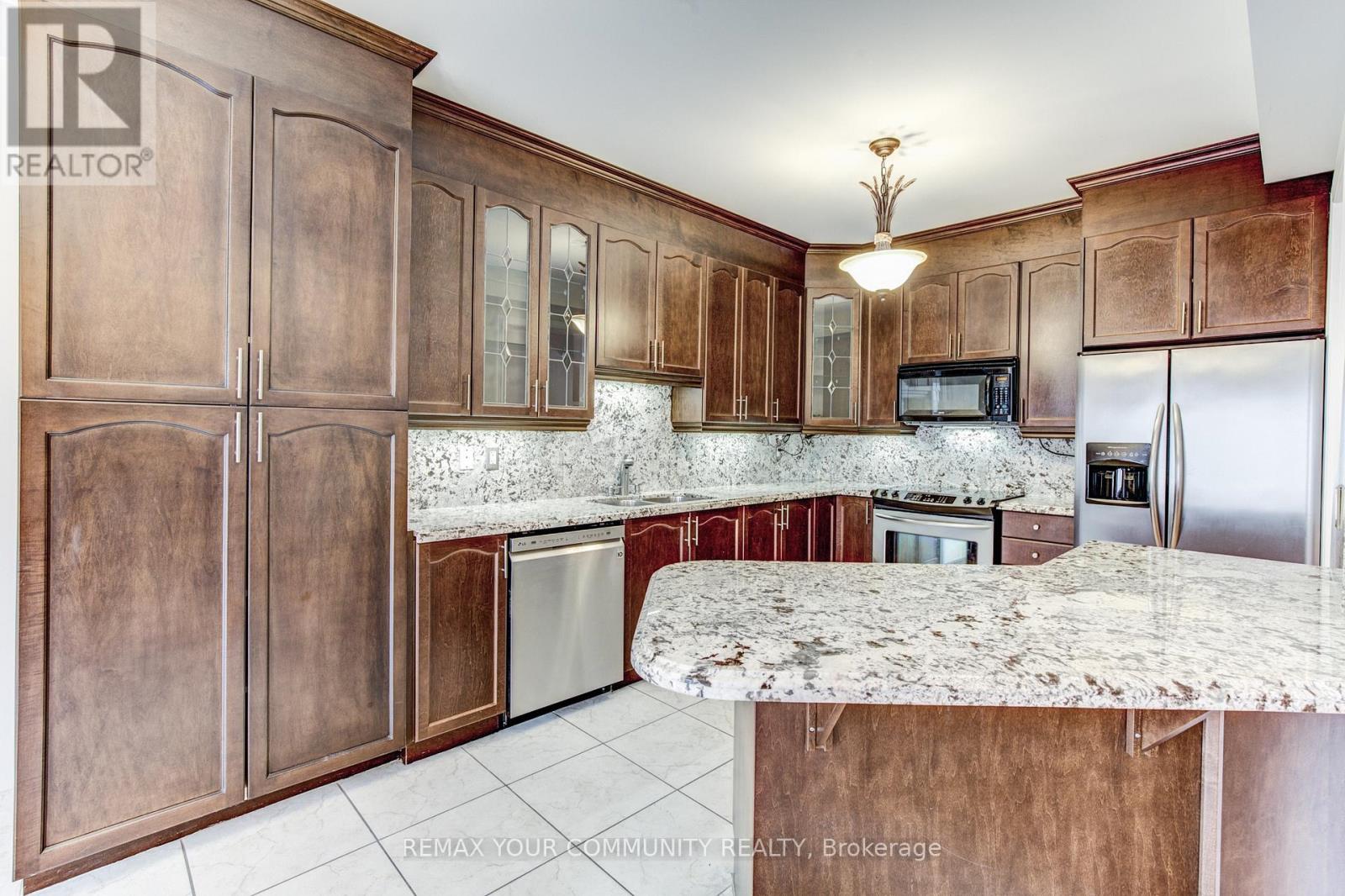 26 Yarden Drive, Vaughan, Ontario  L6A 0W2 - Photo 10 - N13430574