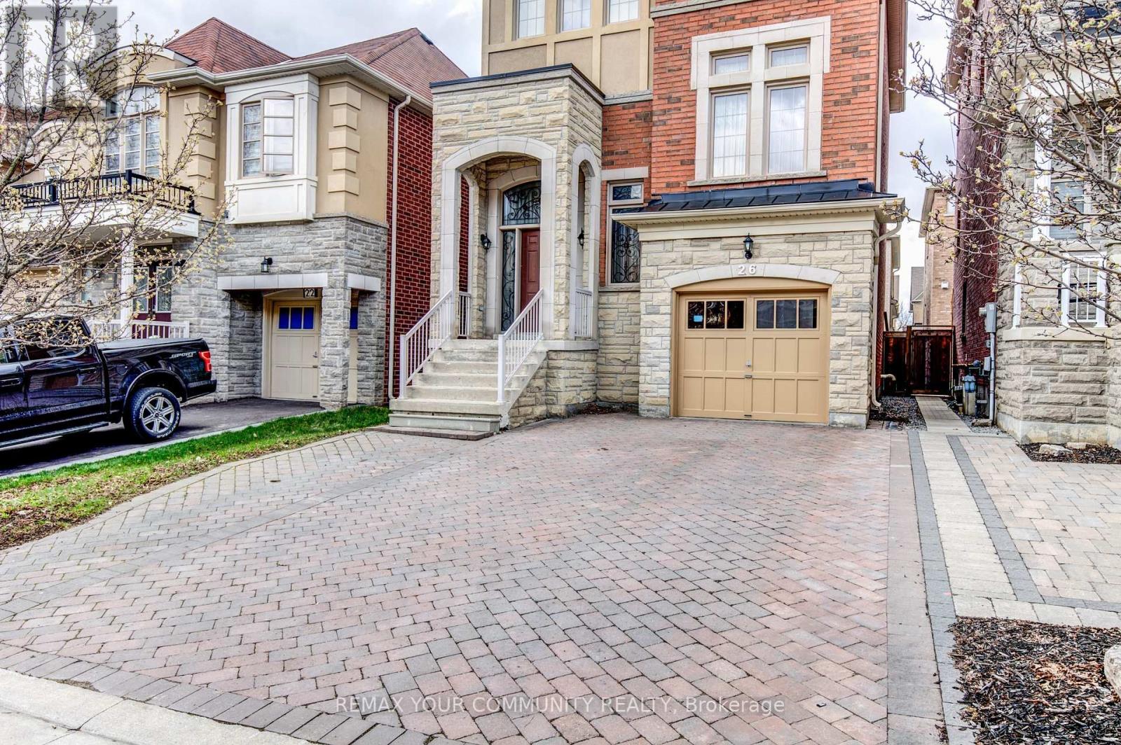 26 Yarden Drive, Vaughan, Ontario  L6A 0W2 - Photo 2 - N13430574
