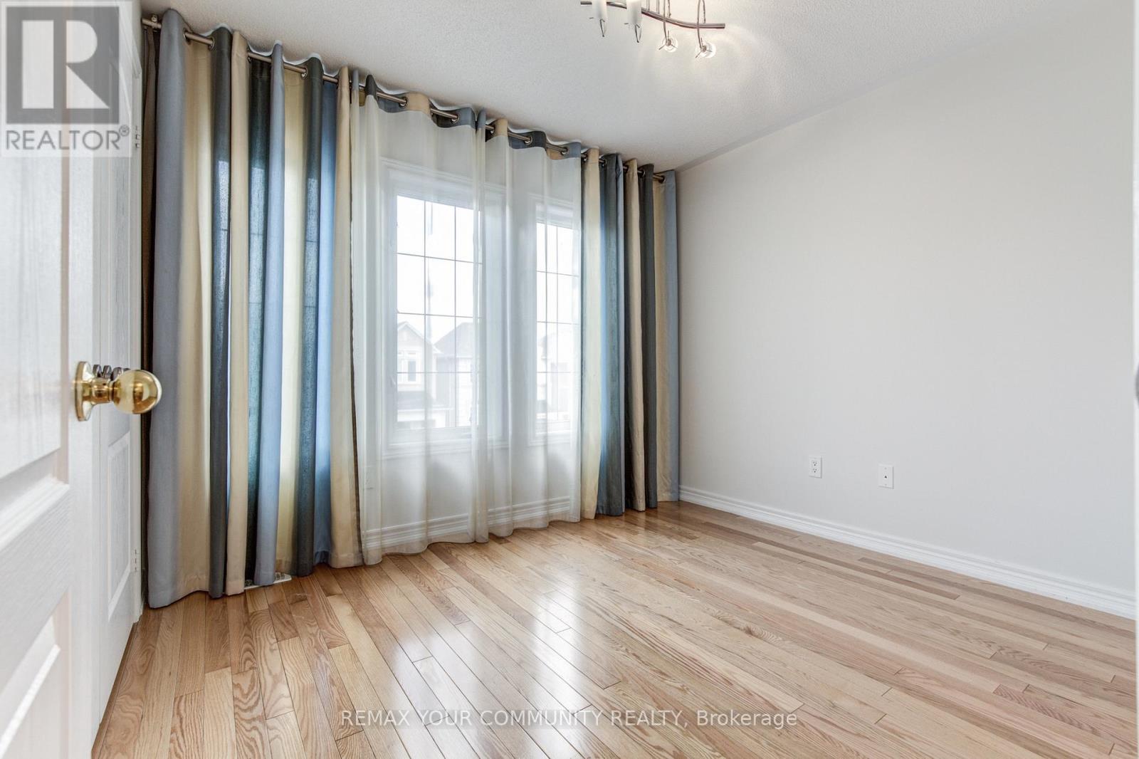 26 Yarden Drive, Vaughan, Ontario  L6A 0W2 - Photo 21 - N13430574
