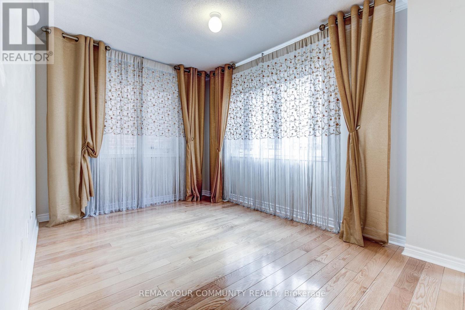 26 Yarden Drive, Vaughan, Ontario  L6A 0W2 - Photo 24 - N13430574