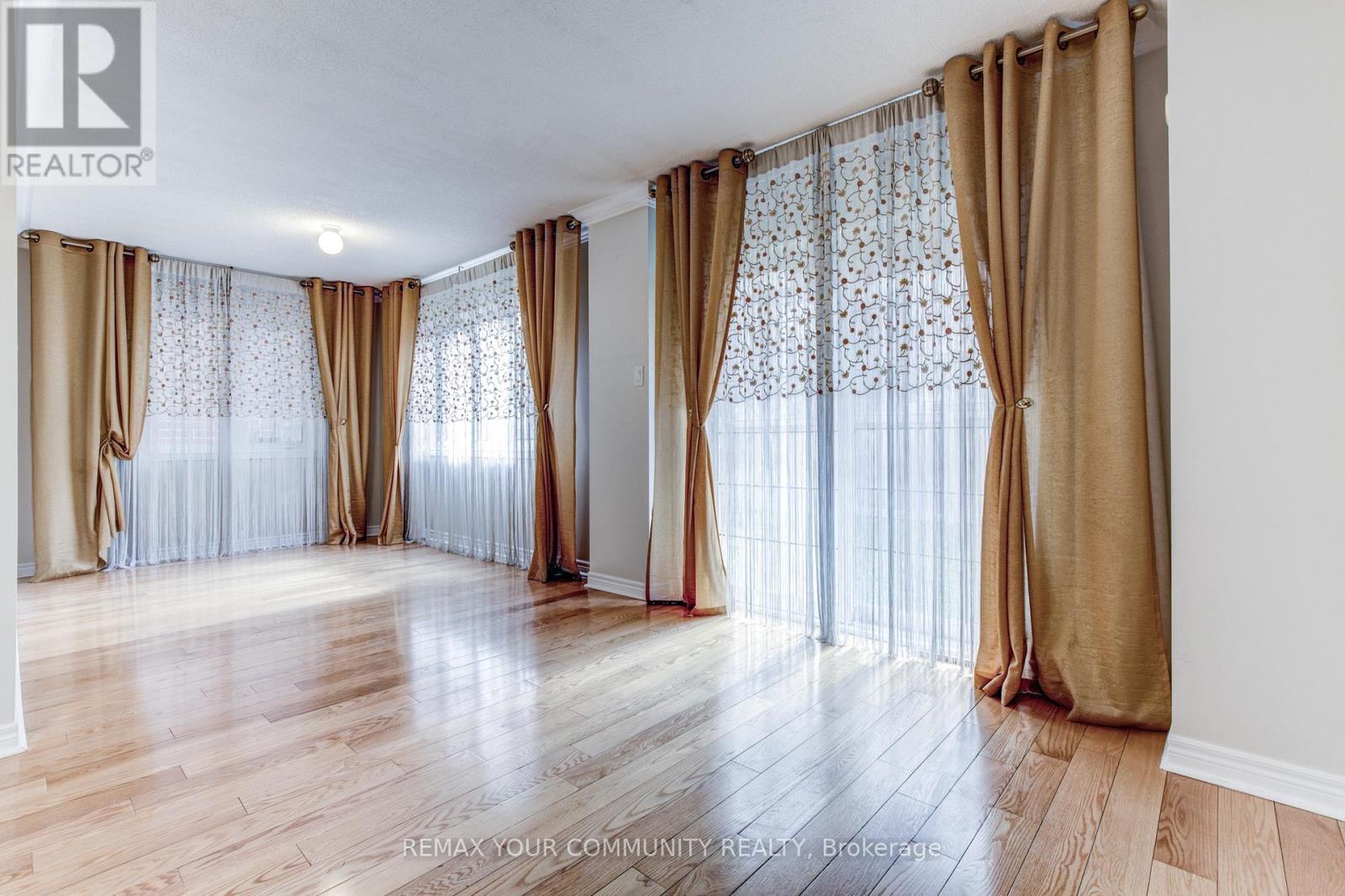26 Yarden Drive, Vaughan, Ontario  L6A 0W2 - Photo 25 - N13430574
